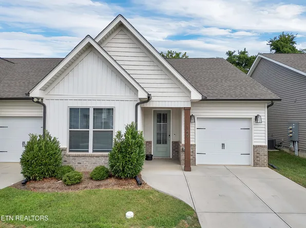 145 Harper Village Way, Lenoir City, TN 37771