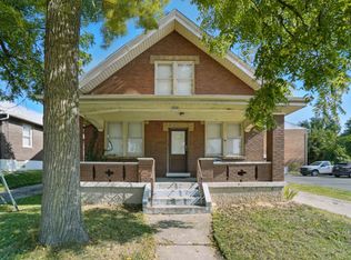 1586 W Galbraith Rd, Cincinnati, OH 45231