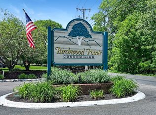 3 Birchwood Pt APT 103, Amesbury, MA 01913