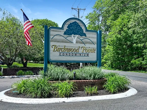 3 Birchwood Pt APT 103, Amesbury, MA 01913