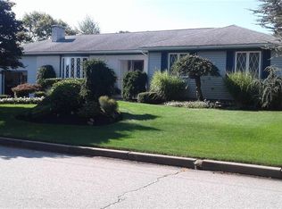 22 Hyde St, Cranston, RI 02920