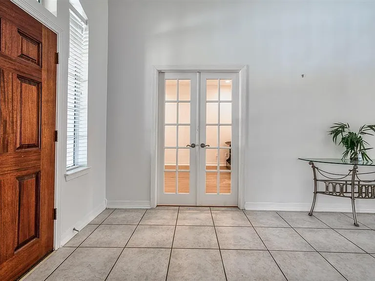 6010 Serrano Terrace Ln — Photo 14