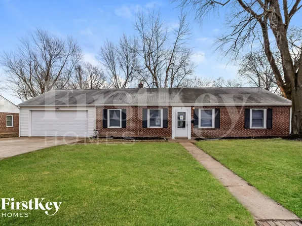 9 Charlotte Dr, Florissant, MO 63031