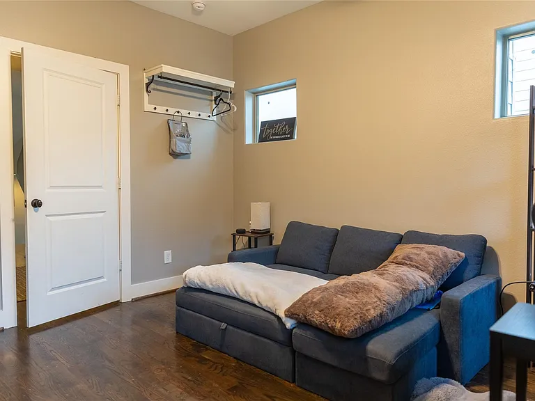 2903 Blodgett St — Photo 21