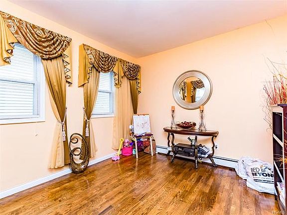 5th image of 165 Hillside Ave