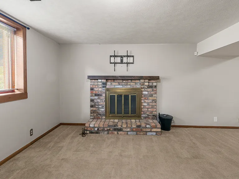 9705 S 21st Ave — Photo 38