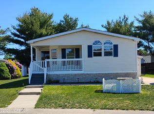 51 Pine Ridge Blvd, Whiting, NJ 08759