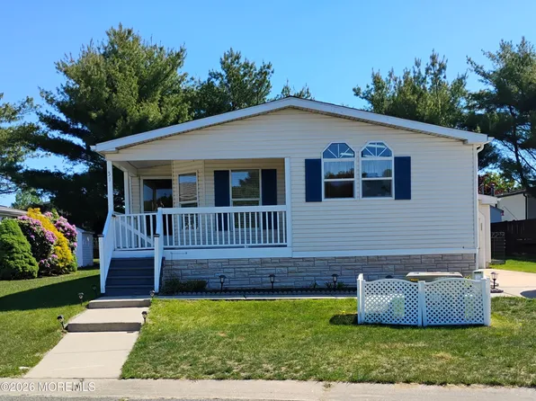 51 Pine Ridge Boulevard, Whiting, NJ 08759