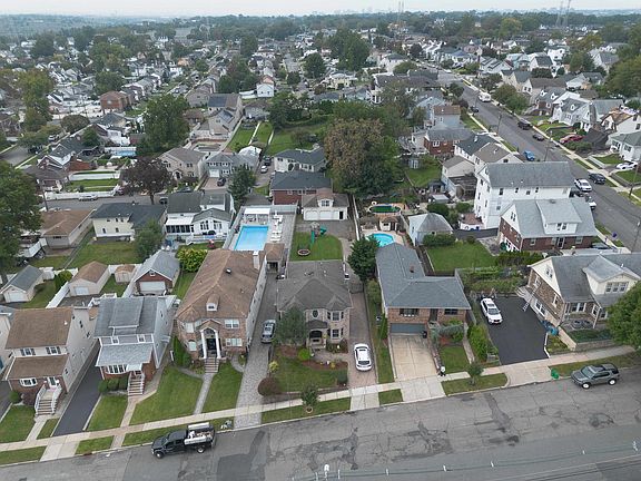 4th image of 664 Teneyck Ave