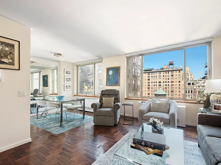 2373 Bay St #1011 — Photo 1