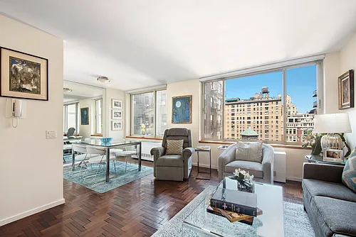 2373 Bay St #1011 Photo 1