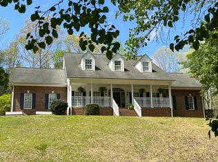 381 Kim Ln, Carthage, NC 28327