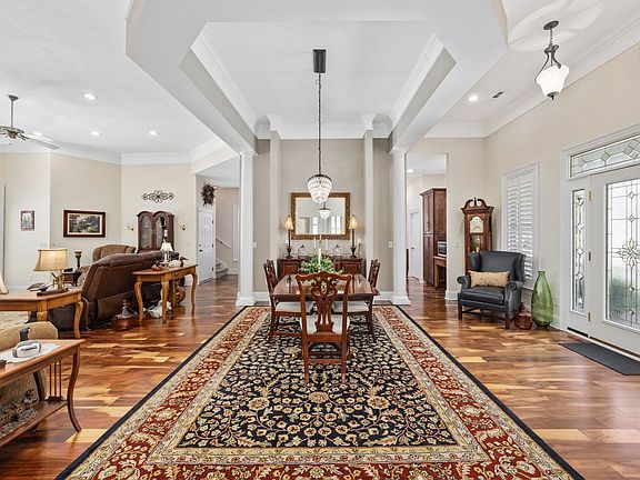 5th image of 820 Morrall Dr.