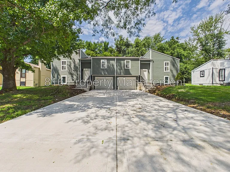 9524 Manning Ave — Photo 34