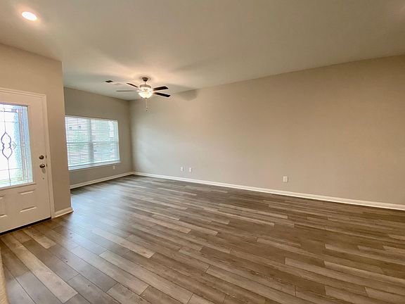 2nd image of 245 Mount Vernon Way