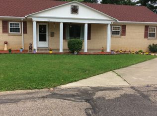 118 Hillcrest Dr, Woodsfield, OH 43793