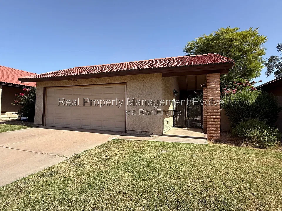 5220 E Tamblo Dr