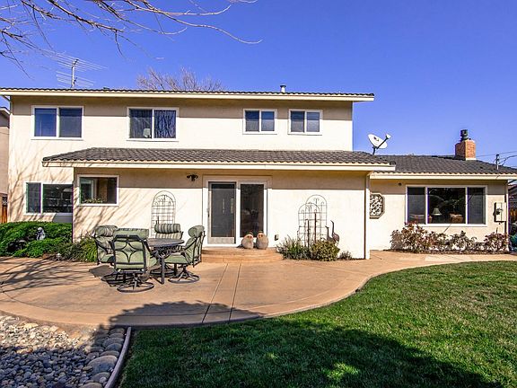4th image of 1282 Pampas Dr