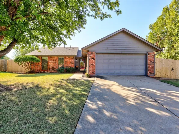 528 Beagle Cir, Edmond, OK 73003