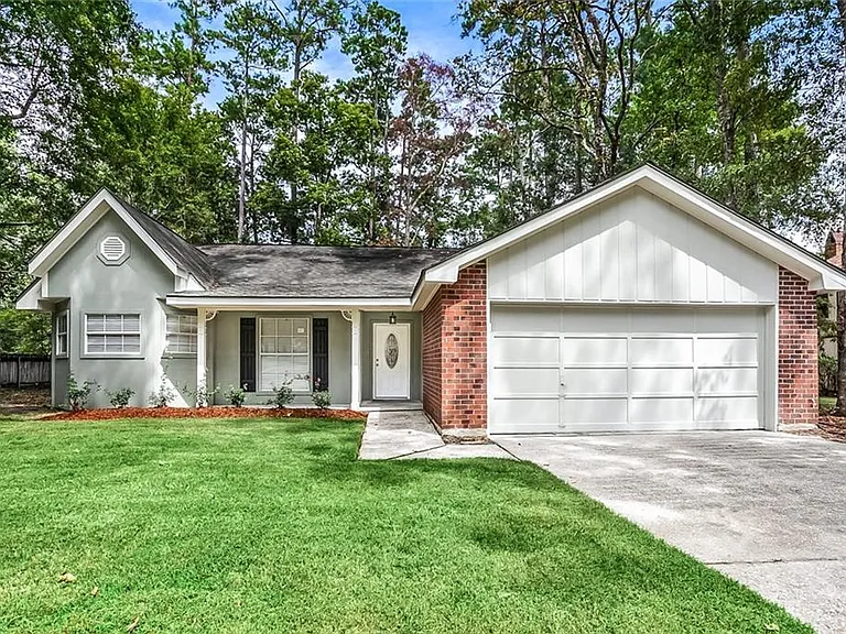 103 Pineland Dr — Photo 1