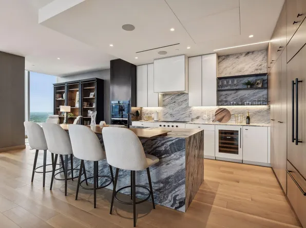 255 Hennepin Ave Unit 3207, Minneapolis, MN 55401