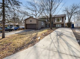 18237 W Lindenwood Dr, Grayslake, IL