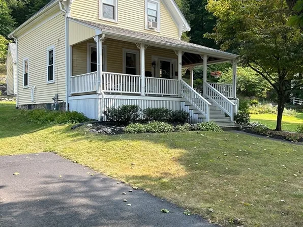 61 Beal St, Hingham, MA 02043