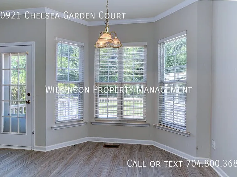 10921 Chelsea Garden Ct — Photo 10