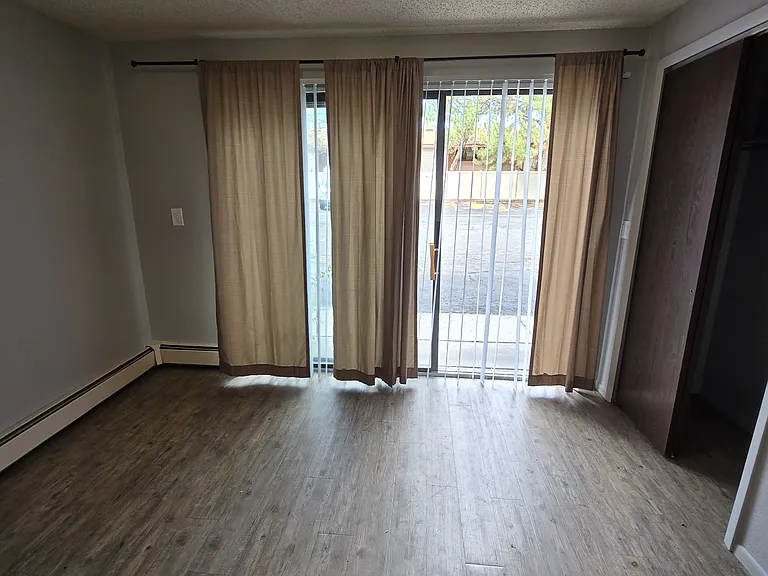 1140 Walnut Ave #8 — Photo 18