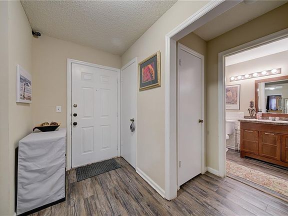 5th image of 8628 Bonaire Bay Ln APT 101