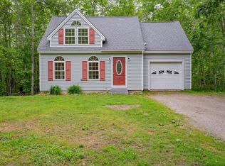 40 N Village Rd, Cape Neddick, ME 03902