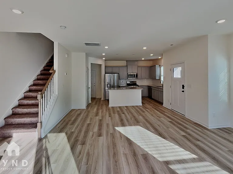 7123 Bentz St — Photo 4