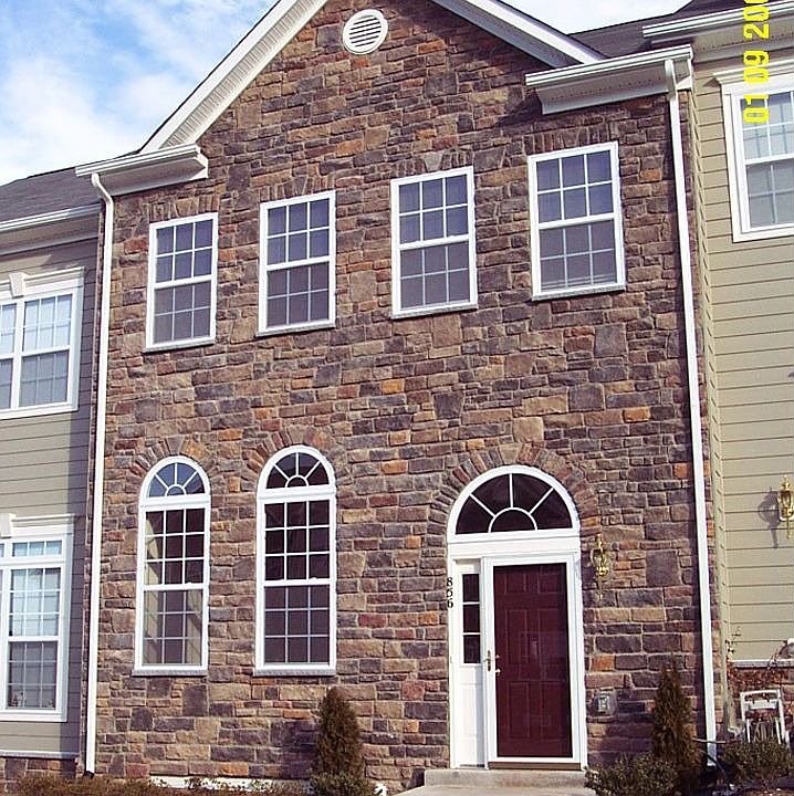 1st image of 856 Rockford Sq NE