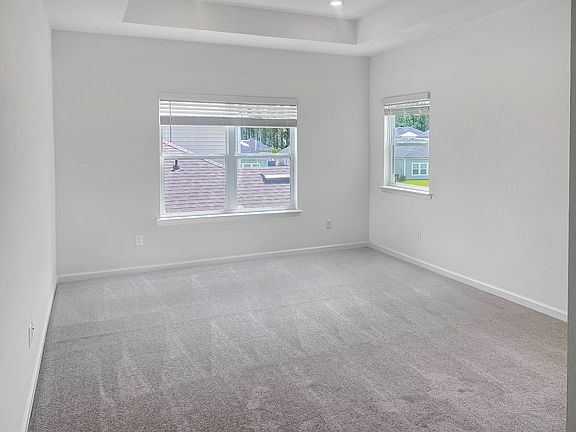 5th image of 332 Twilight Ln