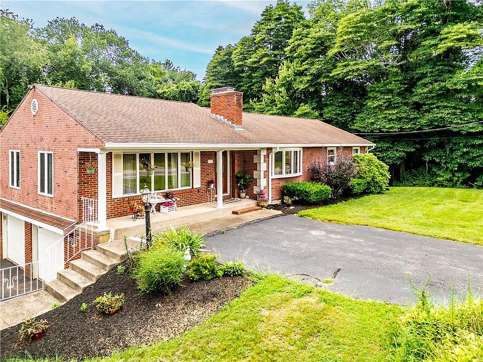 1st image of 136 Jenckes Hill Rd