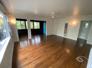 910 N El Centro Ave, Los Angeles, CA 90038