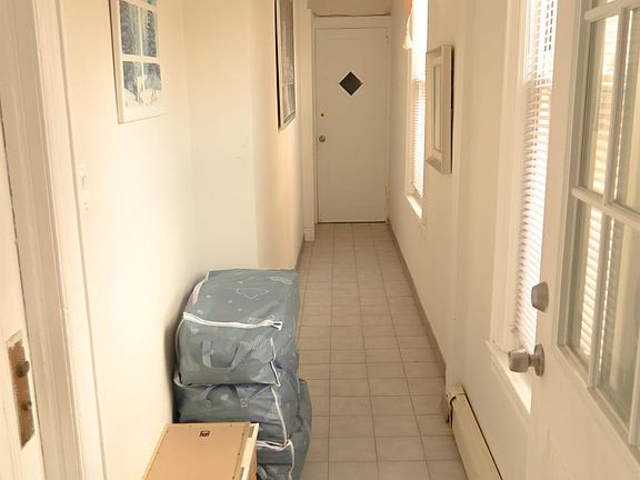 3rd image of 778 Adee Avenue