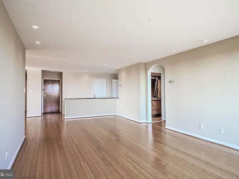 1800 Old Meadow Rd #1712A — Photo 22