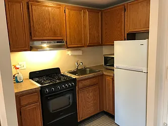 Rented by Zikos Realty Services