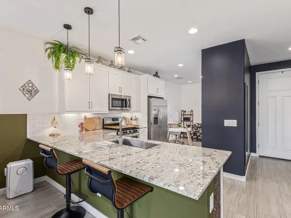 6334 W ILLINI Street, Phoenix, AZ 85043