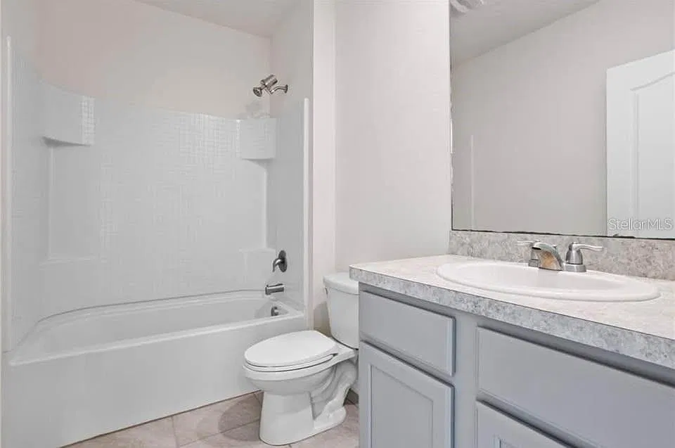 4 bed, 2.0 bath, 1851 sqft, $1,900 — Photo 4