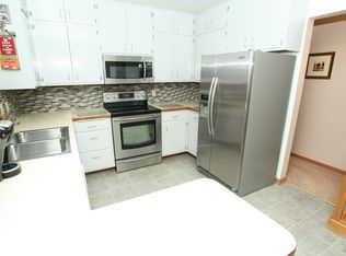 30625 Broadway St, Lindstrom, MN 55045