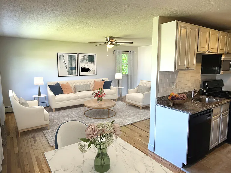 Colonial Village Apartments & Townhomes at Colonial Village — Photo 3