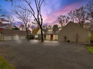 88 Starin Dr, Stamford, CT 06902