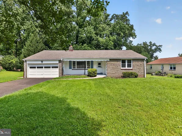 911 Delene Rd, Rydal, PA 19046