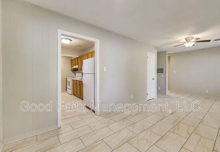 1813 Alder Dr — Photo 10