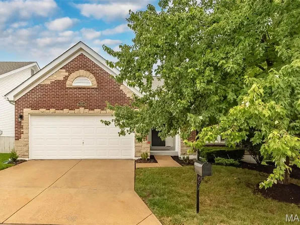 537 Boulder River Dr, O'Fallon, MO 63368