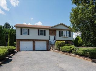 4434 Circle Dr, Bethlehem, PA 18020