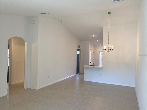 3rd image of 42 Red Mill Dr Unit B