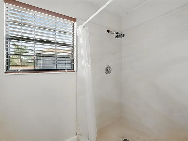 7925 Tumblestone Dr — Photo 26